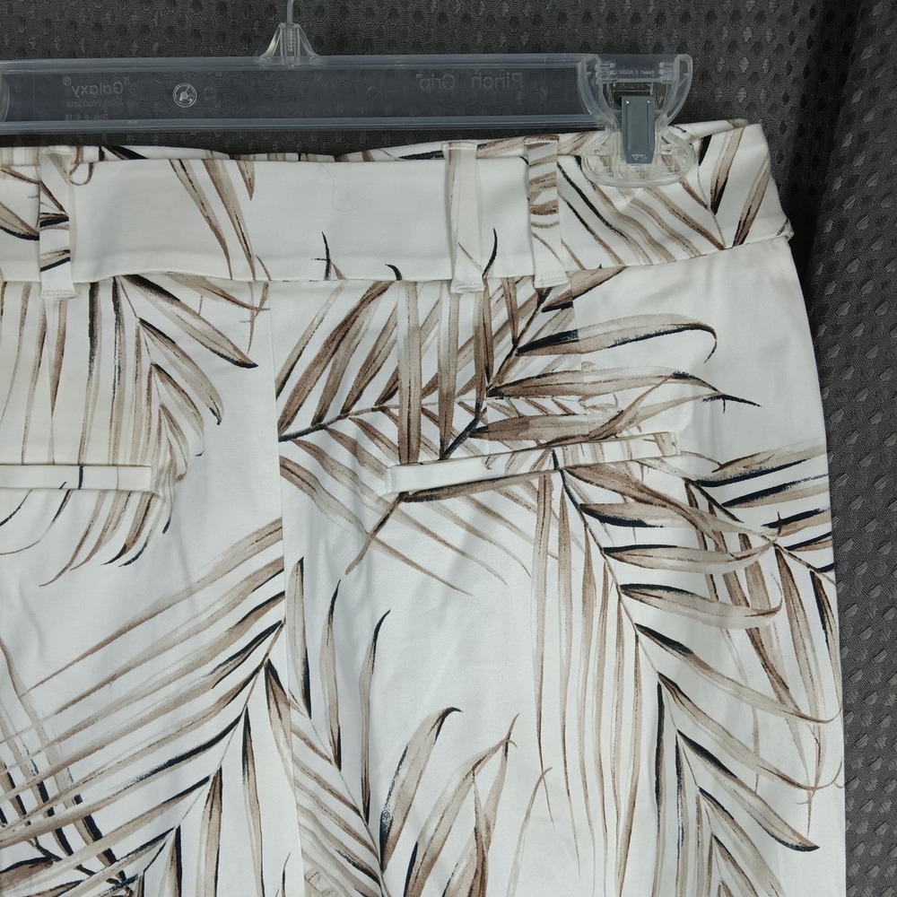 White House Black Market The 5" Palm Leaf Print Belted Shorts Women's Size 10 - Picture 7 of 16